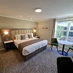 Otel & 4*