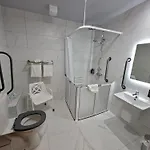 Otel & 4*