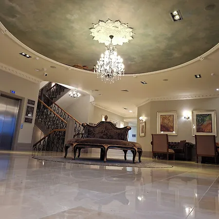 & Hotel 4*
