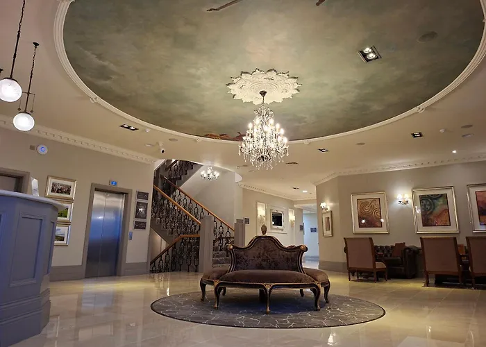 & Hotel 4*